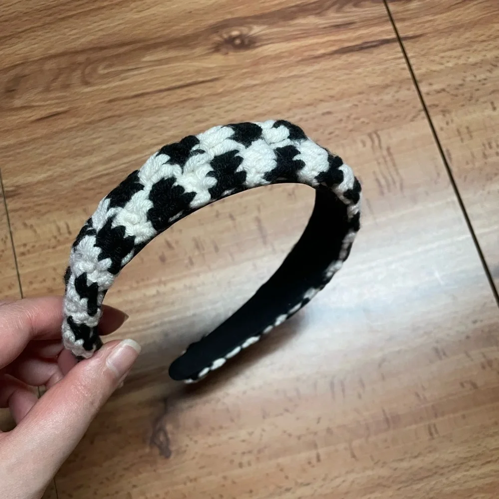 Black and White Checker Knit Headband